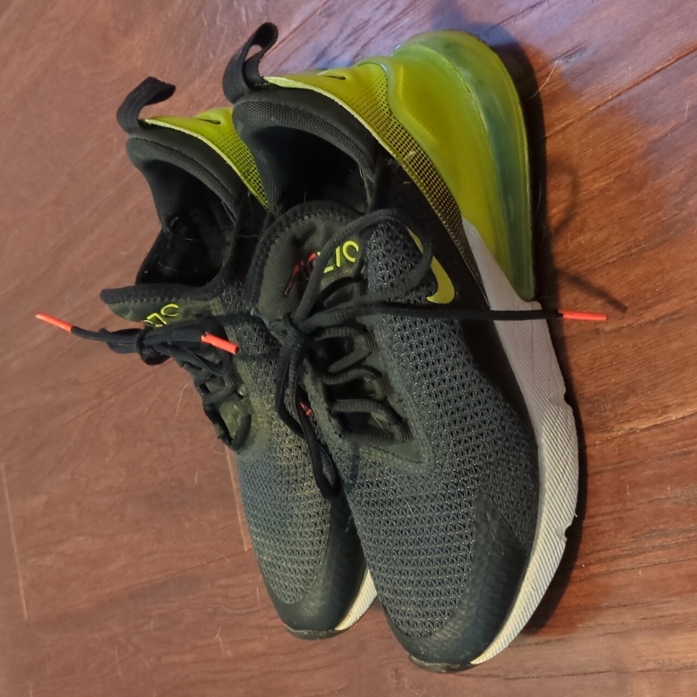 Nike Women's Sz 6.5 (Or Youth 4.5/5) Black and Neon Athletic Shoes